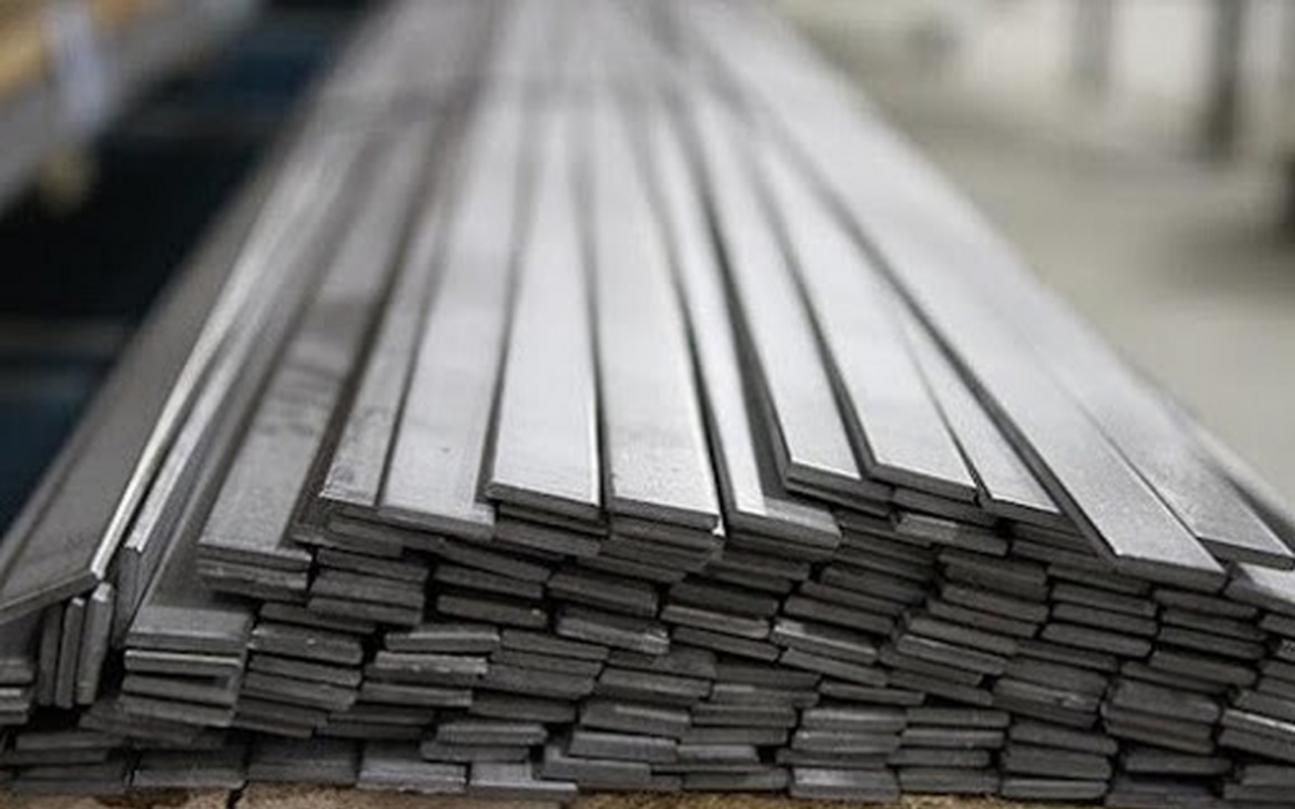 Biểu đồ so sánh trực quan khả năng chống ăn mòn, độ bền và chi phí của các mác inox 201, 304, 316 và 430.