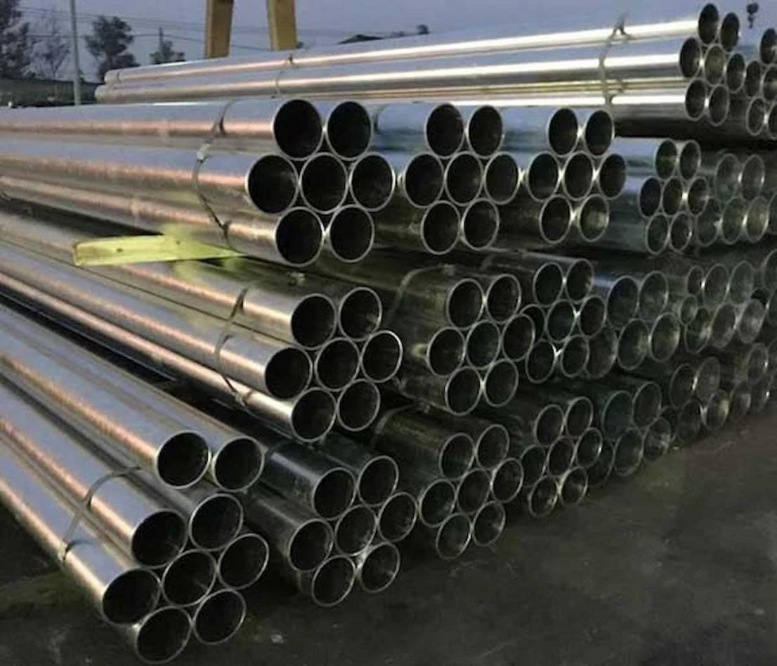 Bảng so sánh trực quan tính năng và ứng dụng chính của ống inox 201, 304, 316 và 430.