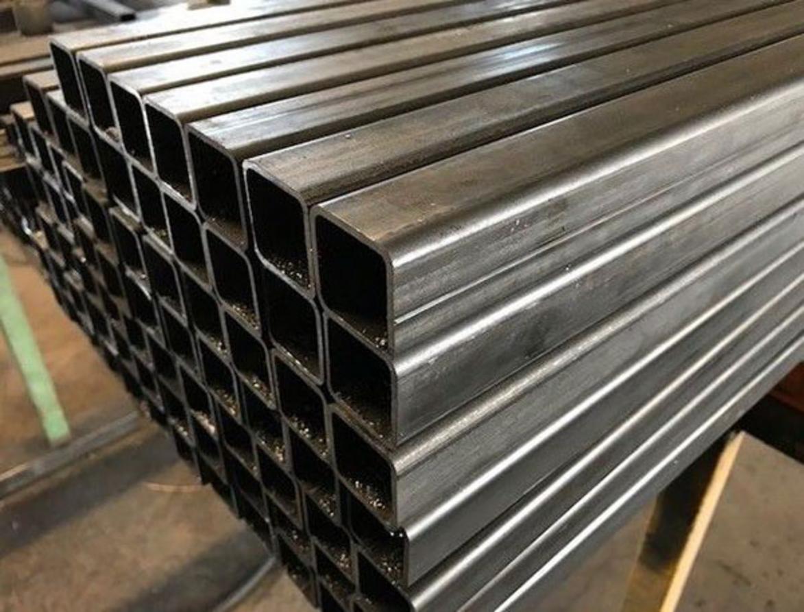 Thép Hộp Mạ Kẽm 20X40 2 Công trình nhà xưởng công nghiệp sử dụng kết cấu thép hộp chữ nhật thể hiện rõ lợi ích về độ bền và khả năng vượt nhịp lớn.