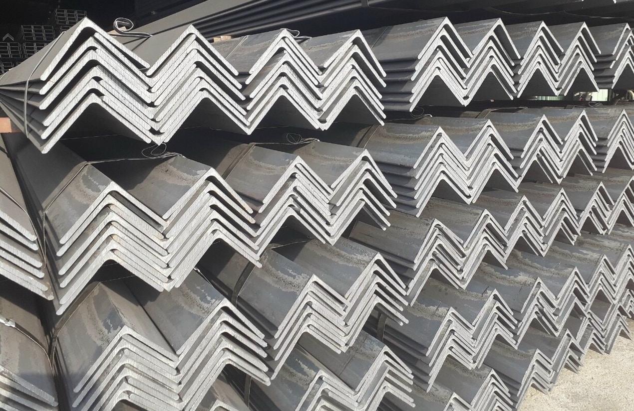 Thép V90X90 9 Dây chuyền cán nóng thép hình V trong nhà máy sản xuất.