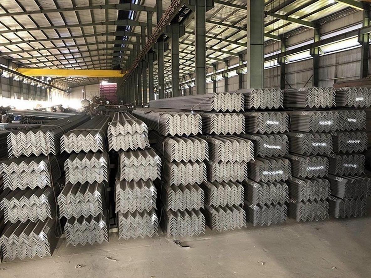 Thép V90X90 7 Mặt cắt ngang của 4 loại thép hình phổ biến: V, U, I, H.