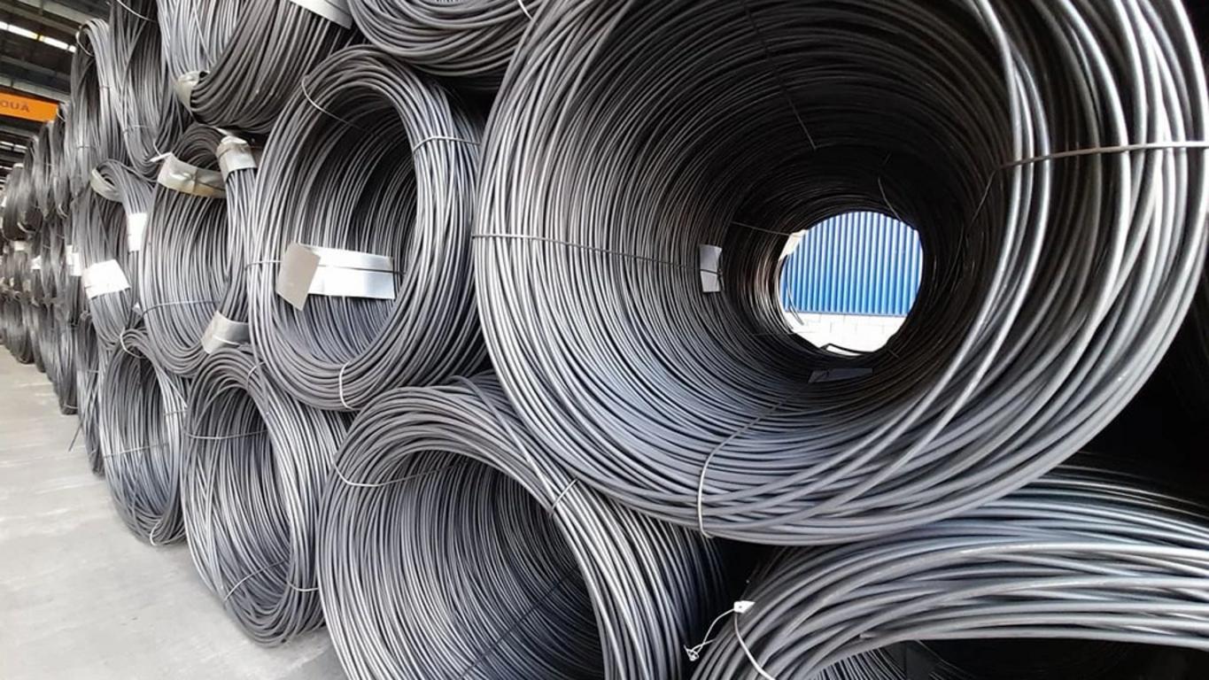 Từ nhà chọc trời đến thiết bị bếp công nghiệp, thép hiện diện ở khắp mọi nơi.