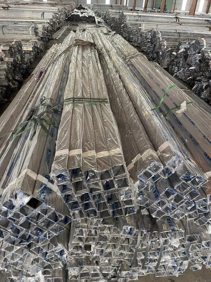 Công thức tính trọng lượng và bảng barem mẫu cho hộp inox vuông 12x12.